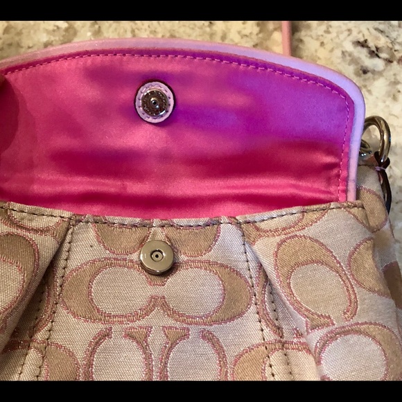 Coach mini cross body - Picture 2 of 6